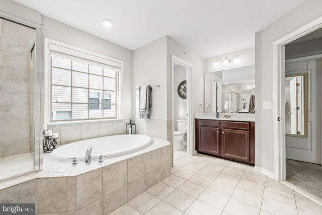 5696 LIBERTY MANOR CIR, Woodbridge, VA 22193