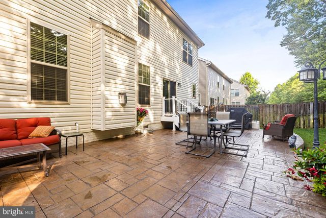 5696 LIBERTY MANOR CIR, Woodbridge, VA 22193