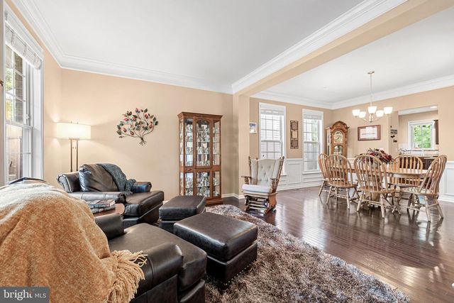 5696 LIBERTY MANOR CIR, Woodbridge, VA 22193