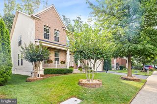 5696 LIBERTY MANOR CIR, Woodbridge, VA 22193
