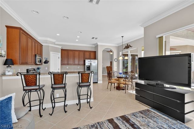 6184 Bunker PL, Naples, FL 34113