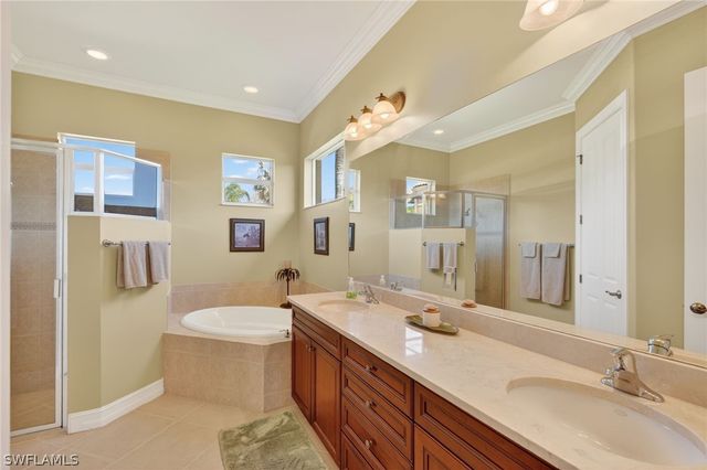 6184 Bunker PL, Naples, FL 34113