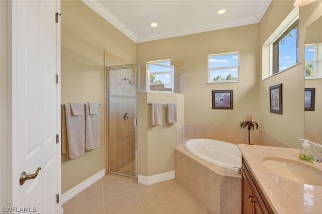 6184 Bunker PL, Naples, FL 34113