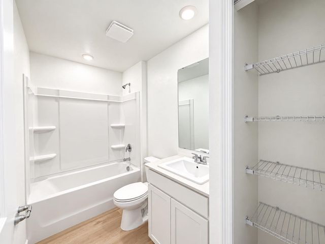 6221 BOTTICELLA BOULEVARD, Winter Haven, FL 33884