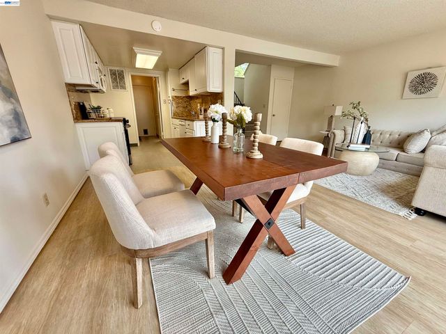 755 Pine St, Livermore, CA 94551