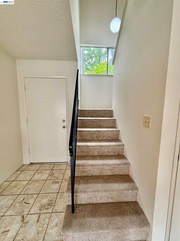 755 Pine St, Livermore, CA 94551
