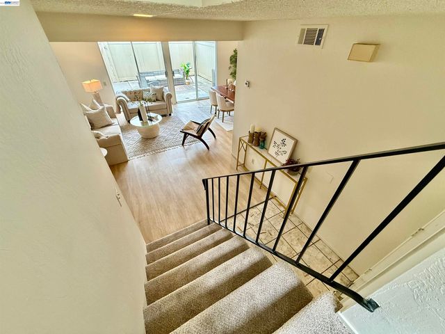 755 Pine St, Livermore, CA 94551
