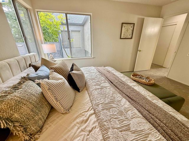 755 Pine St, Livermore, CA 94551