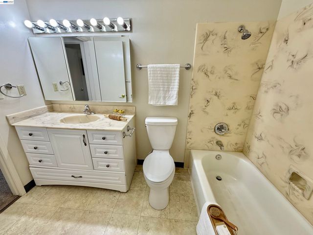 755 Pine St, Livermore, CA 94551