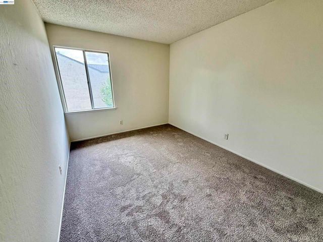 755 Pine St, Livermore, CA 94551