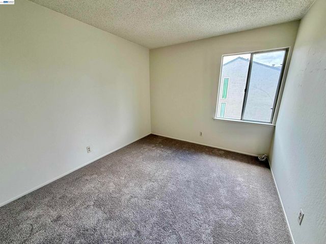 755 Pine St, Livermore, CA 94551
