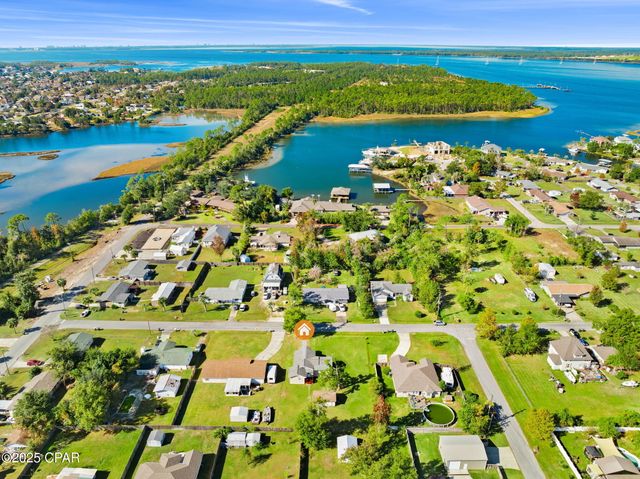 907 Kentucky Avenue, Lynn Haven, FL 32444