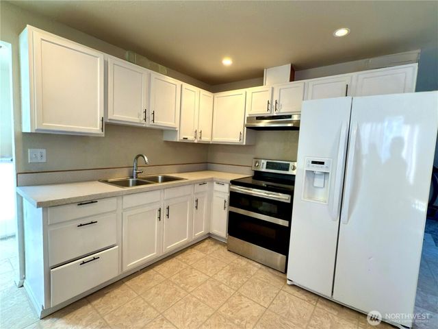 21 E Vashon Place, Shelton, WA 98584