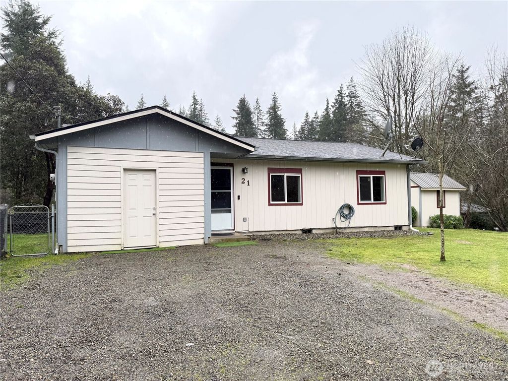 21 E Vashon Place, Shelton, WA 98584