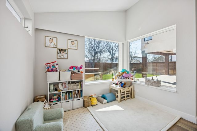 3822 Durango Drive, Dallas, TX 75220