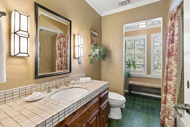 5957 Sarah Ct, Carmichael, CA 95608