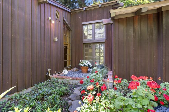 5957 Sarah Ct, Carmichael, CA 95608