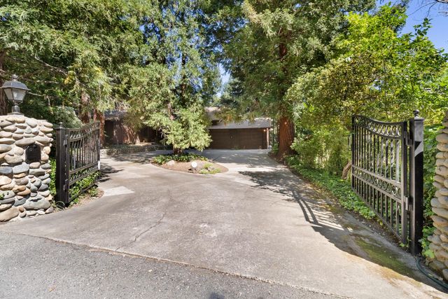 5957 Sarah Ct, Carmichael, CA 95608