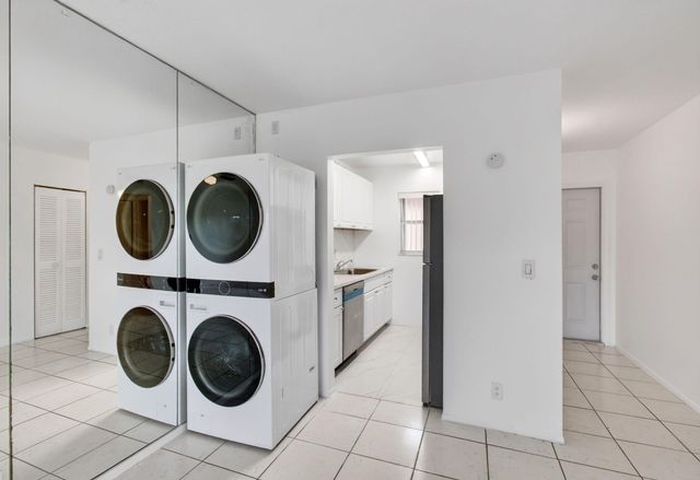 500 SW 2nd Avenue 211, Boca Raton, FL 33432