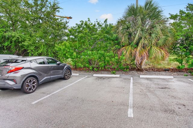 500 SW 2nd Avenue 211, Boca Raton, FL 33432