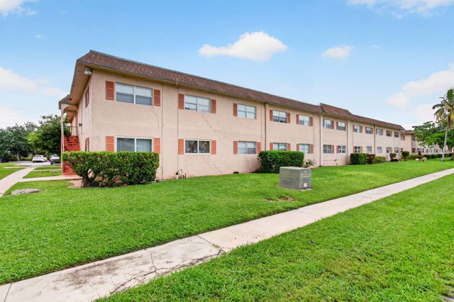 500 SW 2nd Avenue 211, Boca Raton, FL 33432