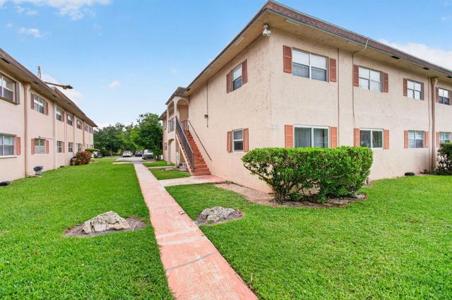 500 SW 2nd Avenue 211, Boca Raton, FL 33432