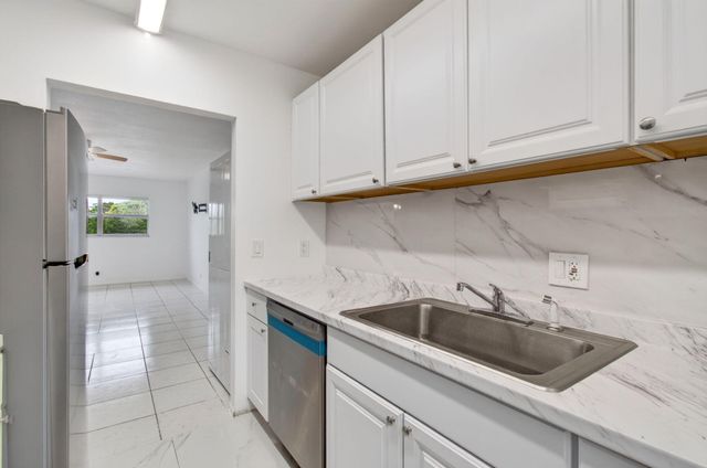 500 SW 2nd Avenue 211, Boca Raton, FL 33432