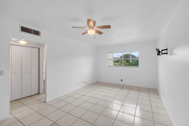 500 SW 2nd Avenue 211, Boca Raton, FL 33432