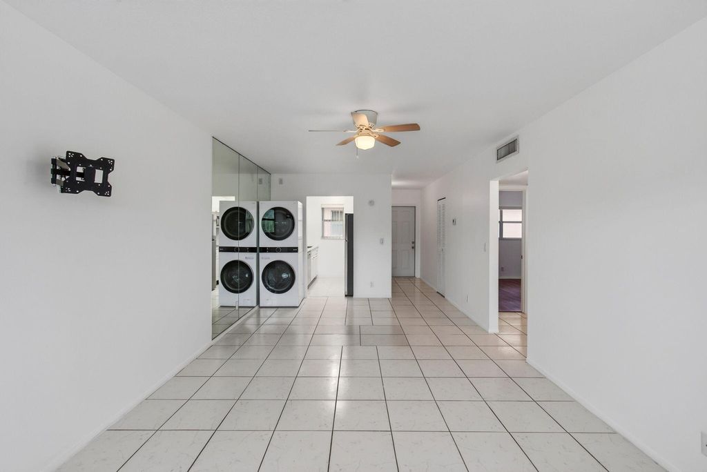 500 SW 2nd Avenue 211, Boca Raton, FL 33432