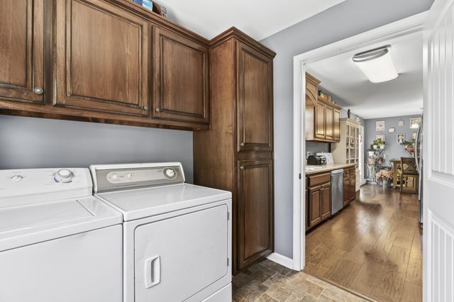 1810 Holland Rd, Lafayette, TN 37083