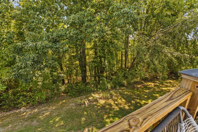 1810 Holland Rd, Lafayette, TN 37083