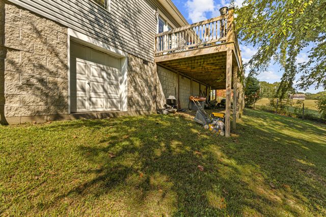 1810 Holland Rd, Lafayette, TN 37083