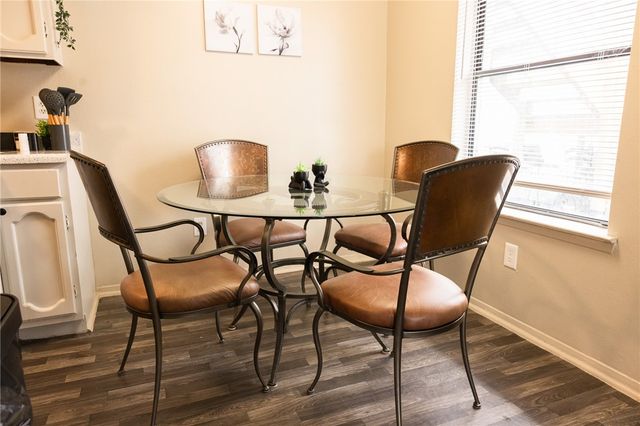 706, 708, 800 Navidad, Bryan, TX 77801