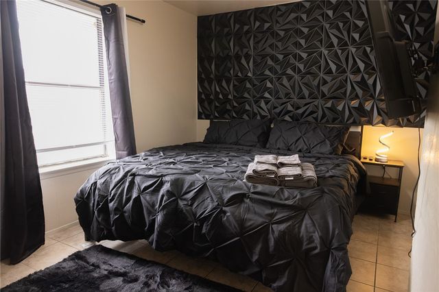 706, 708, 800 Navidad, Bryan, TX 77801