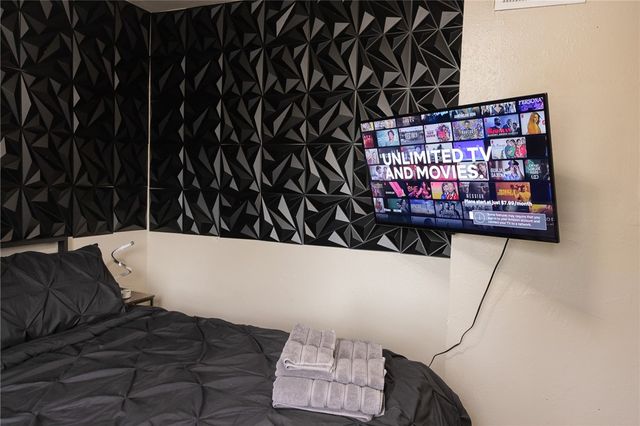 706, 708, 800 Navidad, Bryan, TX 77801