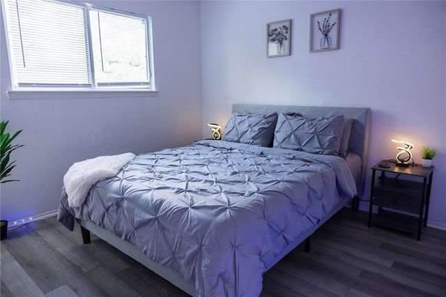 706, 708, 800 Navidad, Bryan, TX 77801