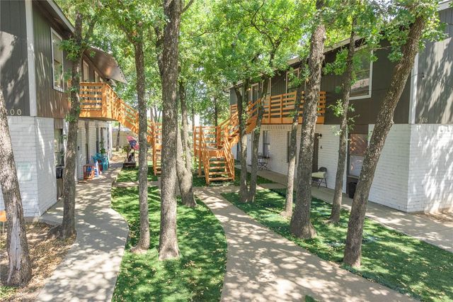 706, 708, 800 Navidad, Bryan, TX 77801