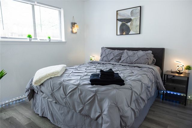 706, 708, 800 Navidad, Bryan, TX 77801