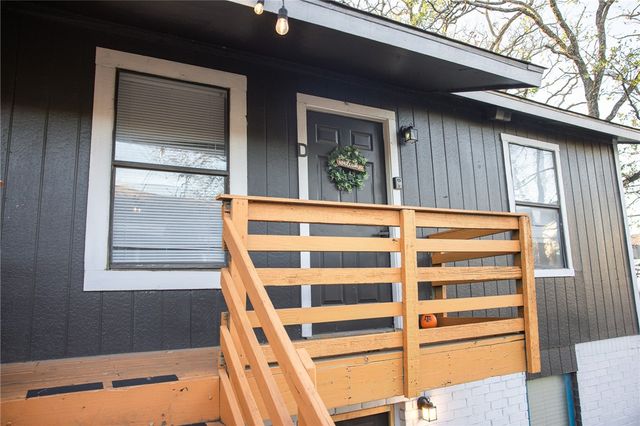 706, 708, 800 Navidad, Bryan, TX 77801