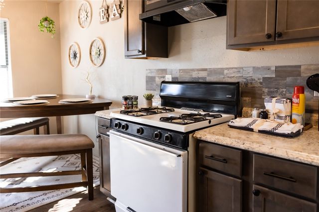 706, 708, 800 Navidad, Bryan, TX 77801