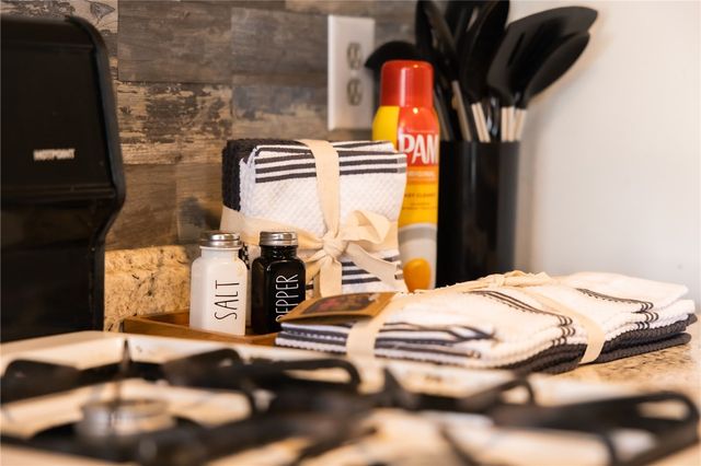 706, 708, 800 Navidad, Bryan, TX 77801