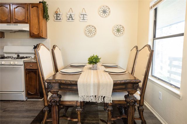 706, 708, 800 Navidad, Bryan, TX 77801