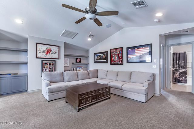 1926 E KESLER Lane E, Chandler, AZ 85225