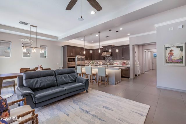 1926 E KESLER Lane E, Chandler, AZ 85225