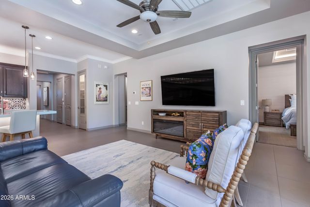 1926 E KESLER Lane E, Chandler, AZ 85225