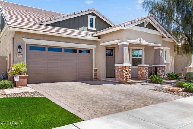 1926 E KESLER Lane E, Chandler, AZ 85225