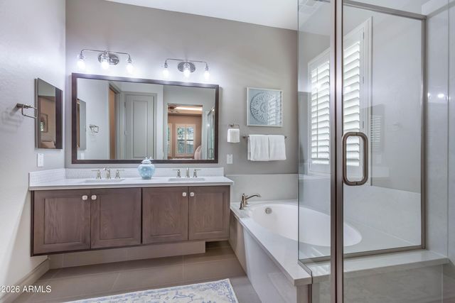 1926 E KESLER Lane E, Chandler, AZ 85225