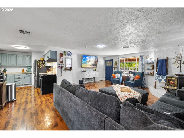 170 Ne ROBIN Way, Gresham, OR 97030
