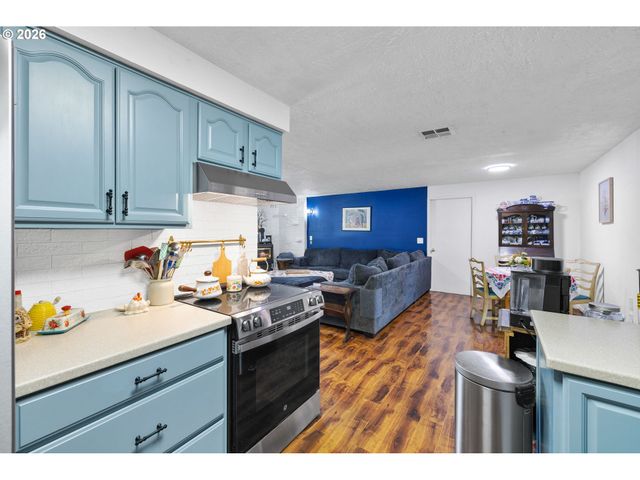 170 Ne ROBIN Way, Gresham, OR 97030
