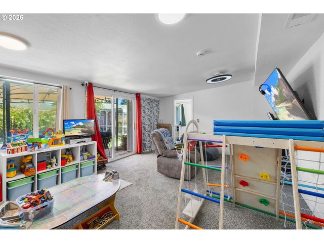 170 Ne ROBIN Way, Gresham, OR 97030